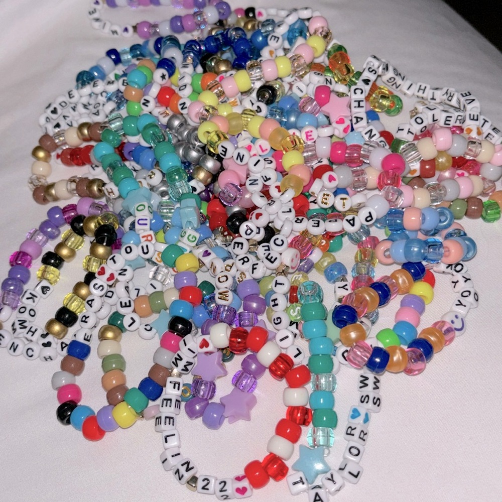 surprise pack of 16 friendship bracelets